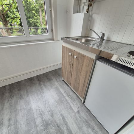 Location Appartement 1 pièce 25m² CAMBRAI 59400 - Photo 3