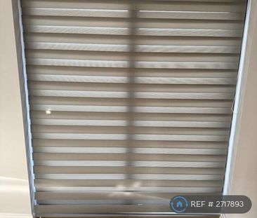 2 bedroom semi-detached house to rent - Photo 4