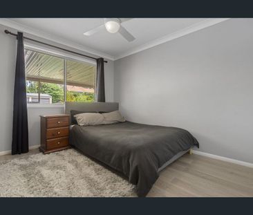 Spacious home with Swimming pool, large storage shed/ workshop, qui... - Photo 1