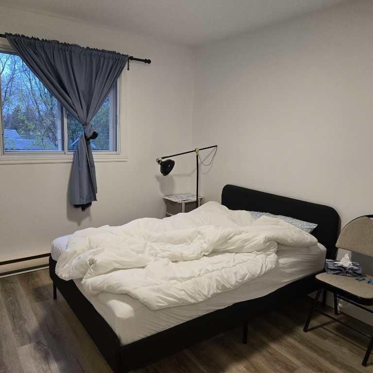 4 1/2 à louer - Photo 1