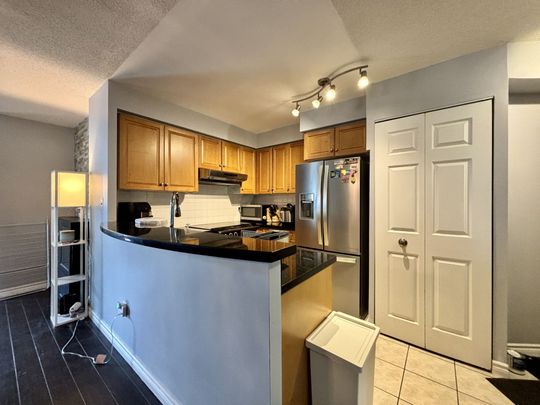 For Lease - 7 Lorraine Drive Unit# 2003, Toronto, Ontario - Photo 1