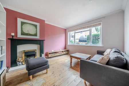 3 bedroom semi-detached house to rent - Photo 2