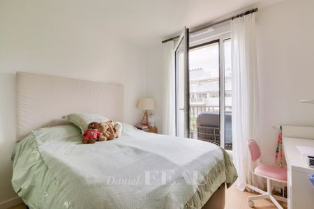 Saint-Cloud - Val d'Or - Appartement meublé et traversant de 95 m² avec balcons. - Photo 2
