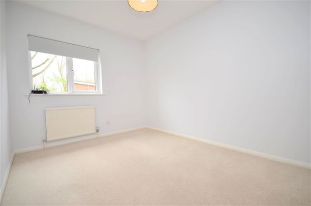 3 bedroom semi detached house to rent - Photo 1
