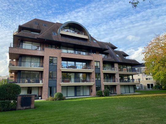 Instapklaar 2-slpk APPARTEMENT + GARAGE - Photo 1