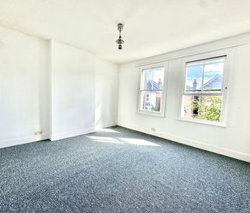 Chatham Road, Kingston Upon Thames, KT1 3AA - Photo 2