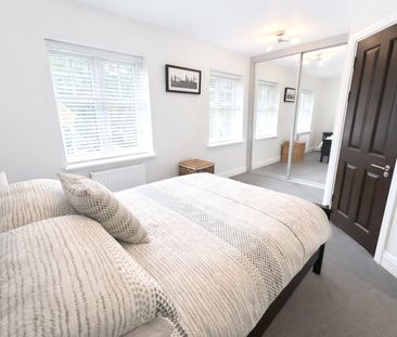 Red Cedar Avenue, Fleet, Hampshire, GU51 - Photo 6