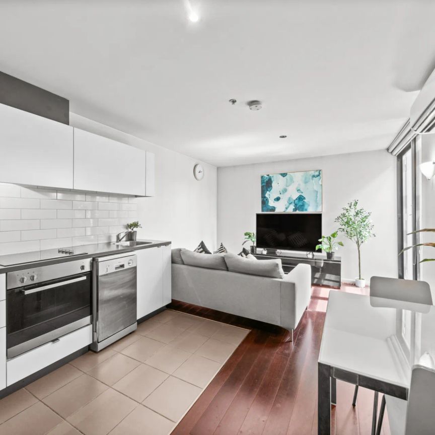 Fully Furnished 1-Bedroom + Study | Balcony + Car Space | Prime Windsor Location | 1 Week Rent-Free! - Photo 1