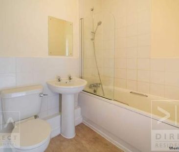 2 bedroom property to rent in Leatherhead - Photo 4