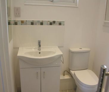 3 bedroom flat to rent - Photo 3
