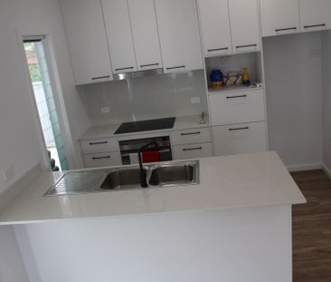 Centrally Located Beach House - Photo 2