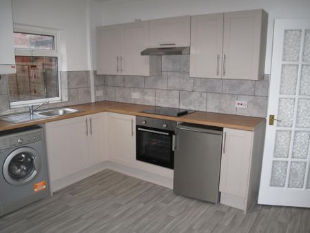 2 bedroom terraced house to rent - Photo 5