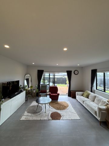 Everything You Need! - Photo 4