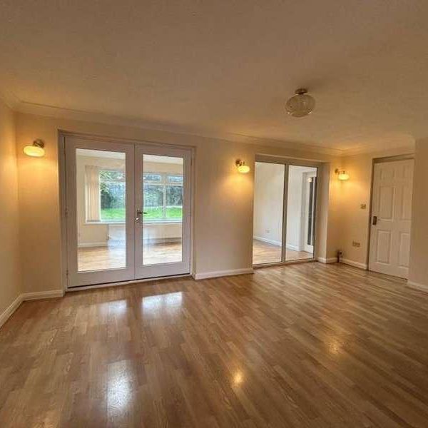 Vale Close, Harpenden, AL5 - Photo 1