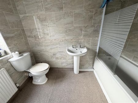 2 bedroom terraced house to rent - Photo 5