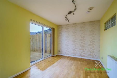 4 bedroom house to rent - Photo 2