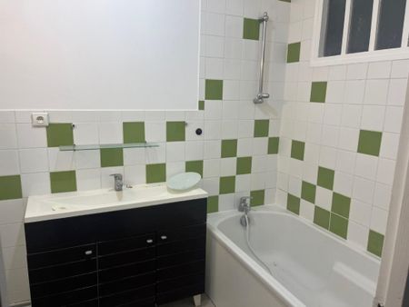 Location Appartement 4 pièces 73m² CAEN 14000 - Photo 4