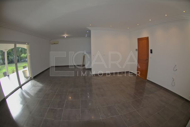Location Maison 4 pièces 154m² MATOURY 97351 - Photo 1