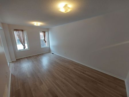 For Lease - 289 Penndutch Circle, Whitchurch-Stouffville, Ontario - Photo 5