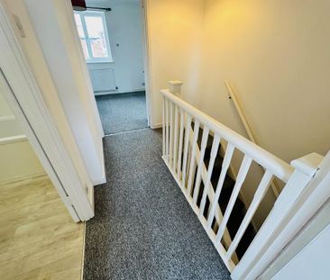 2 bedroom semi-detached house to rent - Photo 3