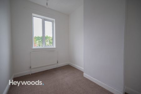 1 bed apartment to rent in Edensor Street, Newcastle-under-Lyme, Staffordshire - Photo 4