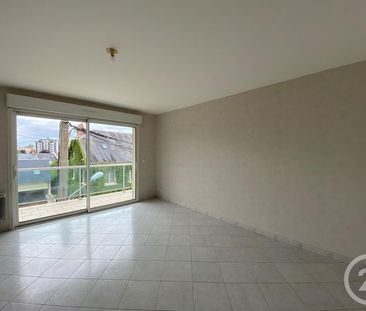 2 pièces - 43,70 m2 CHATEAUROUX - 36 - Photo 3