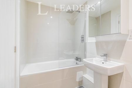 1 bedroom apartment to rent Hersham Road, KT12 - Photo 4