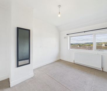 3 bedroom House To Let - Photo 5