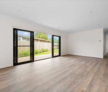 Langwarrin - Photo 1