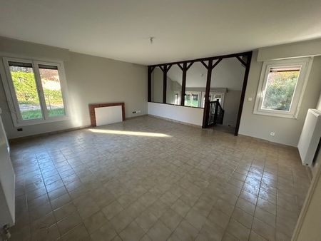 Location Maison 7 pièces 126m² GRAVELINES 59820 - Photo 2