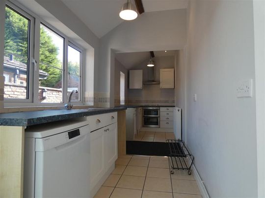 2 bedroom terraced house to rent - Photo 1