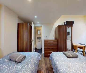 Studio to rent - Photo 2