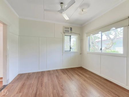 “Cute As A button” - Photo 5