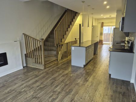 For Lease - 1635 Pleasure Valley Path, Oshawa, Ontario - Photo 5