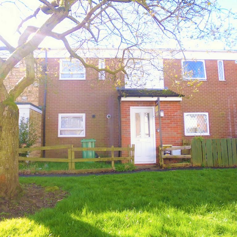 3 bedroom terraced house to rent - Photo 2