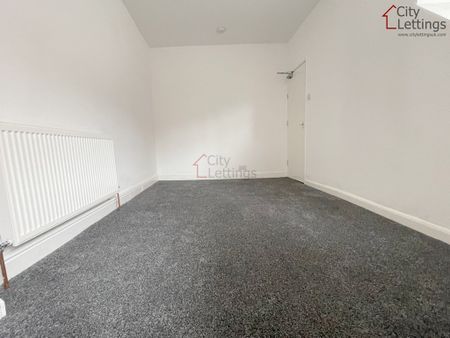 2 Bedroom Flat - Photo 4