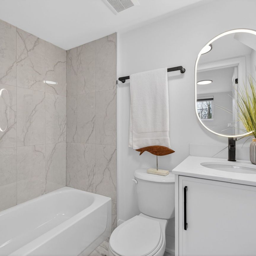 For Lease - 5 Hopperton Drive Unit# D, Toronto, Ontario - Photo 1