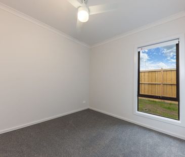 Brand New - Stunning Home - Photo 2