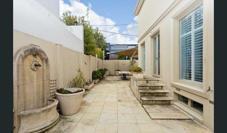 12 Bleazby Avenue, Brighton VIC 3186 - House For Rent | Domain - Photo 5