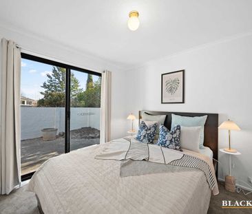 Stylish Family Living with Modern Comfort in Central Tuggeranong - Photo 2