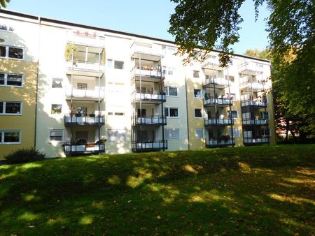 Neu renovierte Familienwohnung mit Balkon und 4 Zimmern! - Foto 3