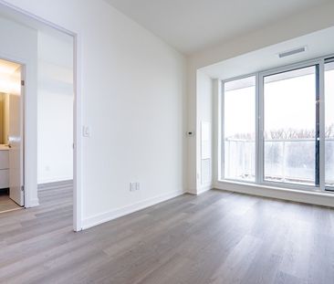 For Lease - 6 David Eyer Road Unit# 409, Richmond Hill, Ontario - Photo 2