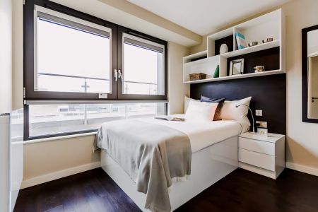 Two Bed Apartment - XL -Dual-View - Photo 3