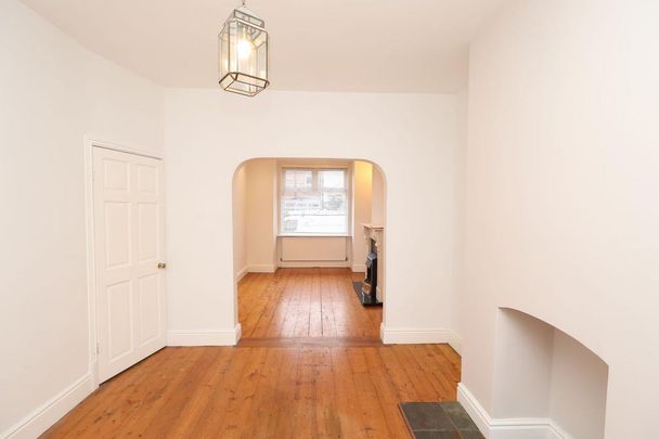 3 bedroom end of terrace house to rent - Photo 1