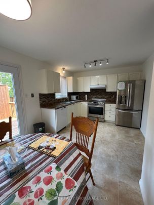 For Lease - 70 Chapman Court Unit# 19, London North, Ontario - Photo 1