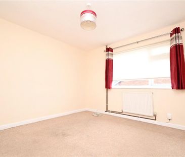 2 bedroom maisonette to rent - Photo 2
