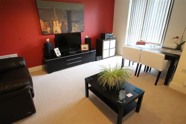 Coxhill Way, Aylesbury - Photo 1