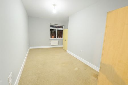 2 Bed Flat, Wembley Hill Road, HA9 - Photo 3