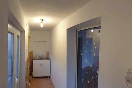 2 camere la curte - Fotografie 3
