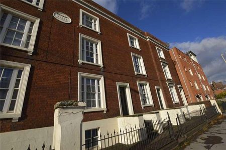 Regent Court, Reading, Berkshire, RG1 - Photo 2